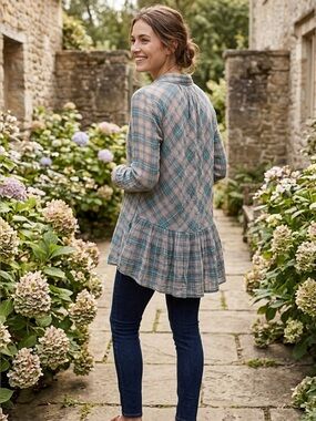 Ibd | Plaid Button Down Tunic Shirt with Ruffle Back | Sz M